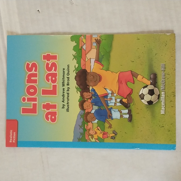 bundle of 3 realistic fiction early literacy books, paperback - Picture 2 of 13